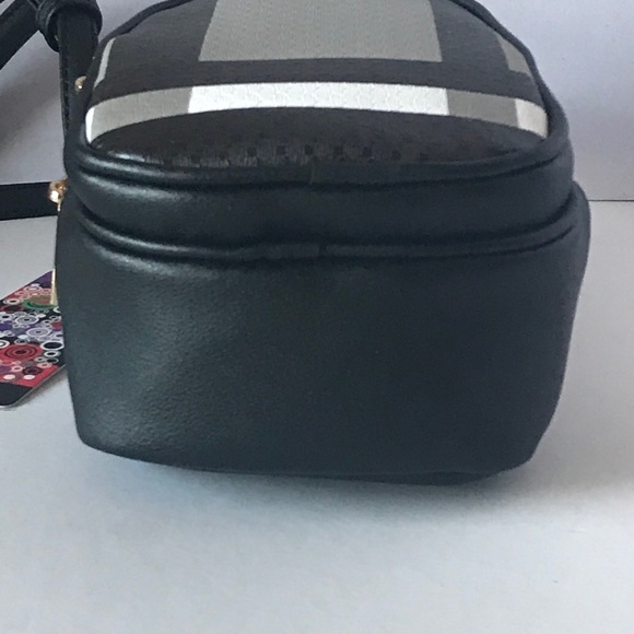 Deluxity Plaid Crossbody Bag 👛 - Picture 7 of 10